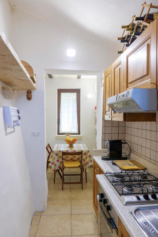Cucina attrezzata in legno